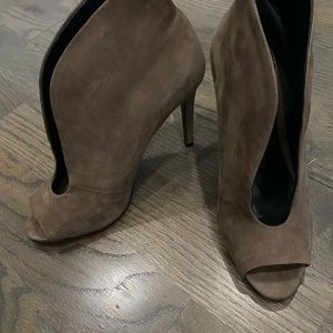 Schutz Noire Booties